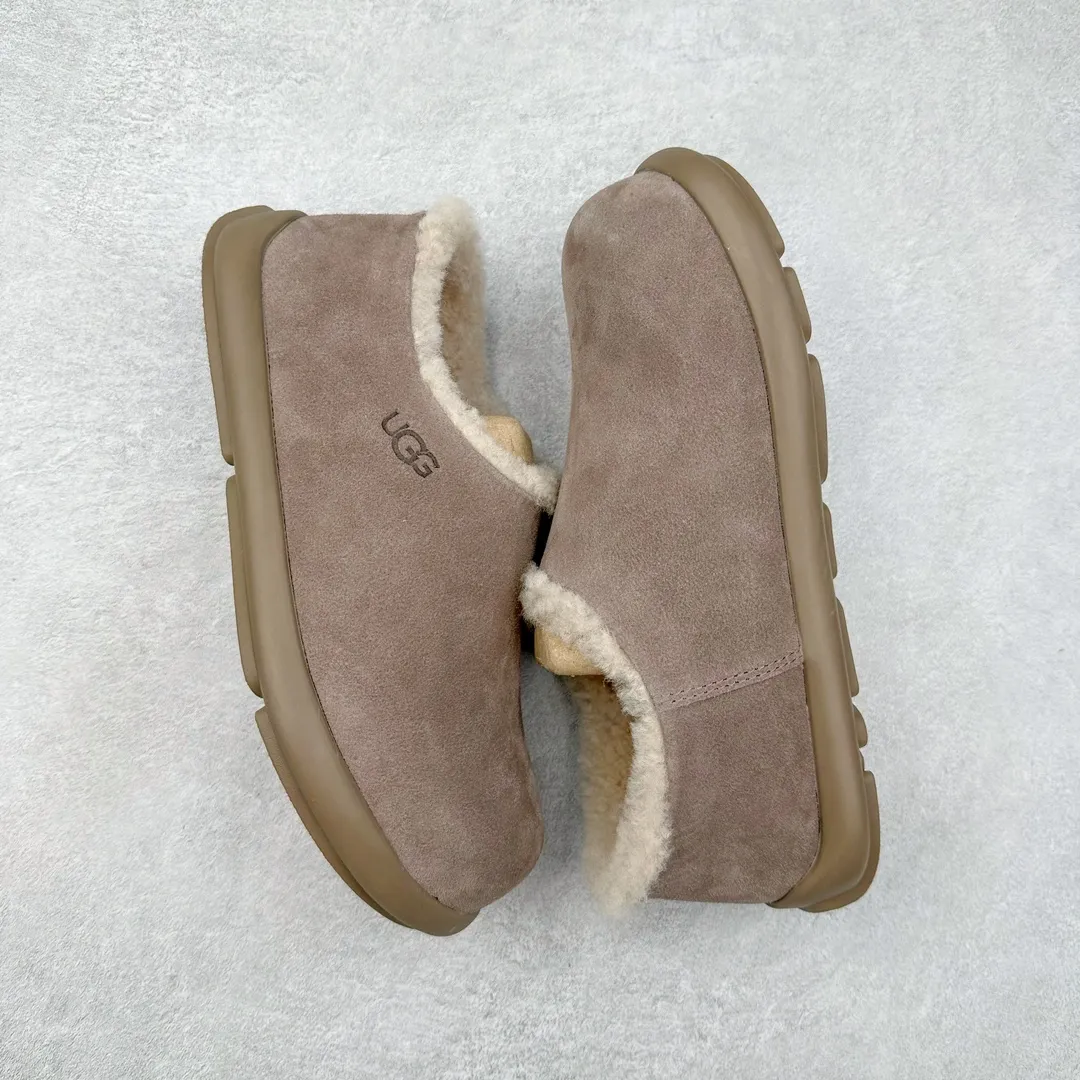 Pick up locally💰520 UGG 1688 Little Potato all-inclusive autumn and winter sheep fur integrated snow boots. All shoes are made from the same factory as ZP. Longfeng A-grade Australian imported sheep fur integrated brand OEM production line. Fully follow the ZP process. OEM original pattern maker adheres to the principle of no original shoes and no development selection. Pay attention to every detail. The most authentic version on the market TREADLITE "Light Wing" technology outsole Lightweight/durable/flexible/pile size: 35 36 37 38 39 40 Coding: by2936090